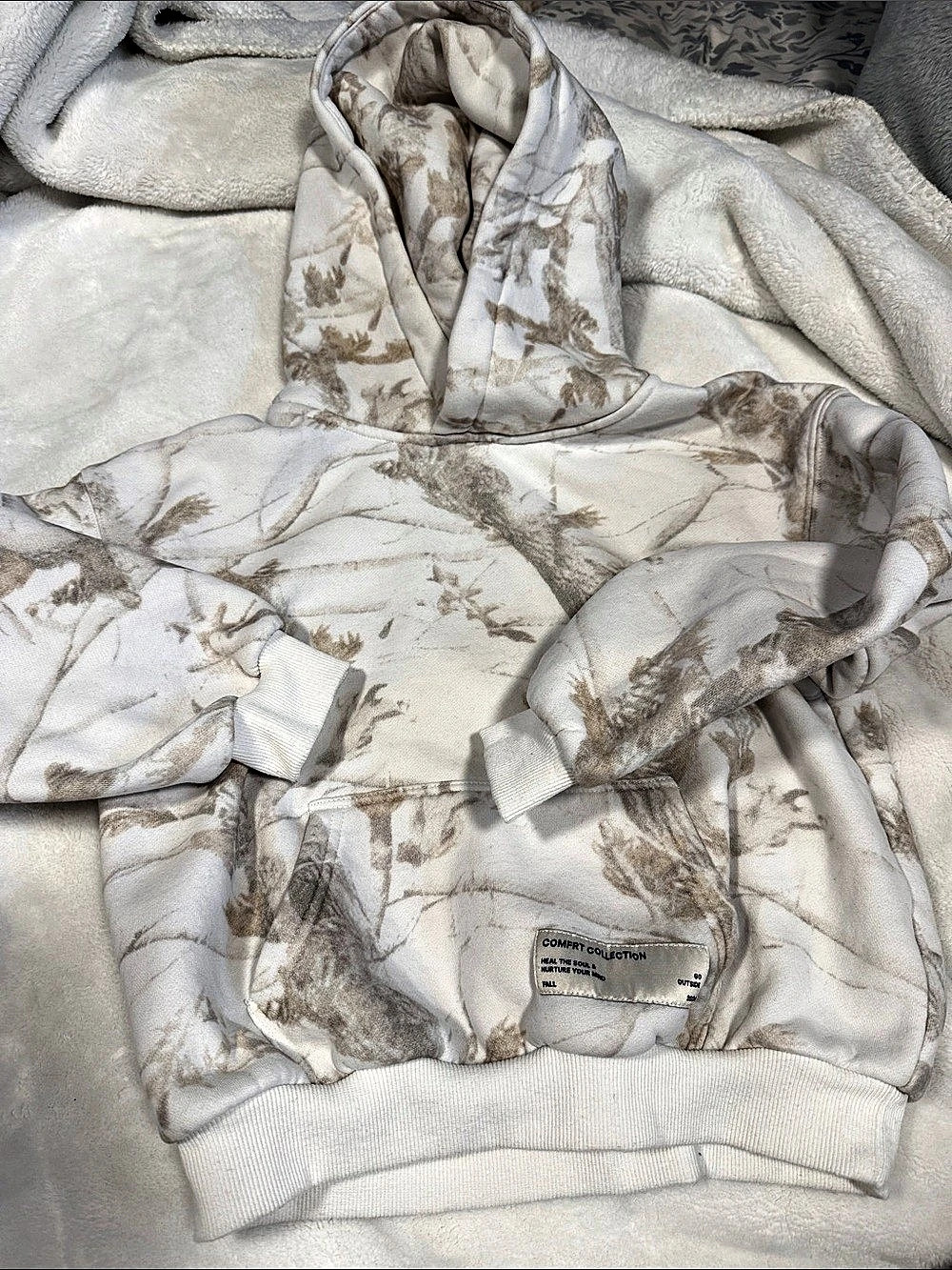 Comfrt Camo Hoodie – Mega White & Brown Size Large